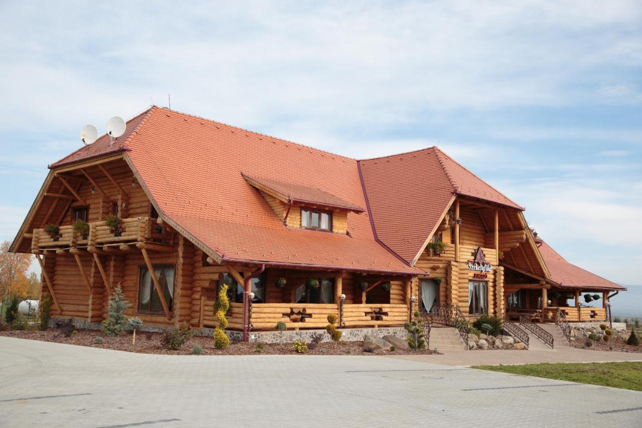 Szekelyfoeld Fogado Hotel Borzont Bagian luar foto